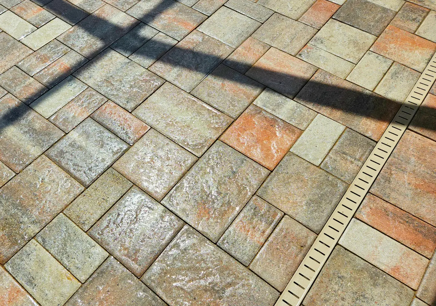 Professional pressure washing and sealing pavers in Sugarmill Woods patio